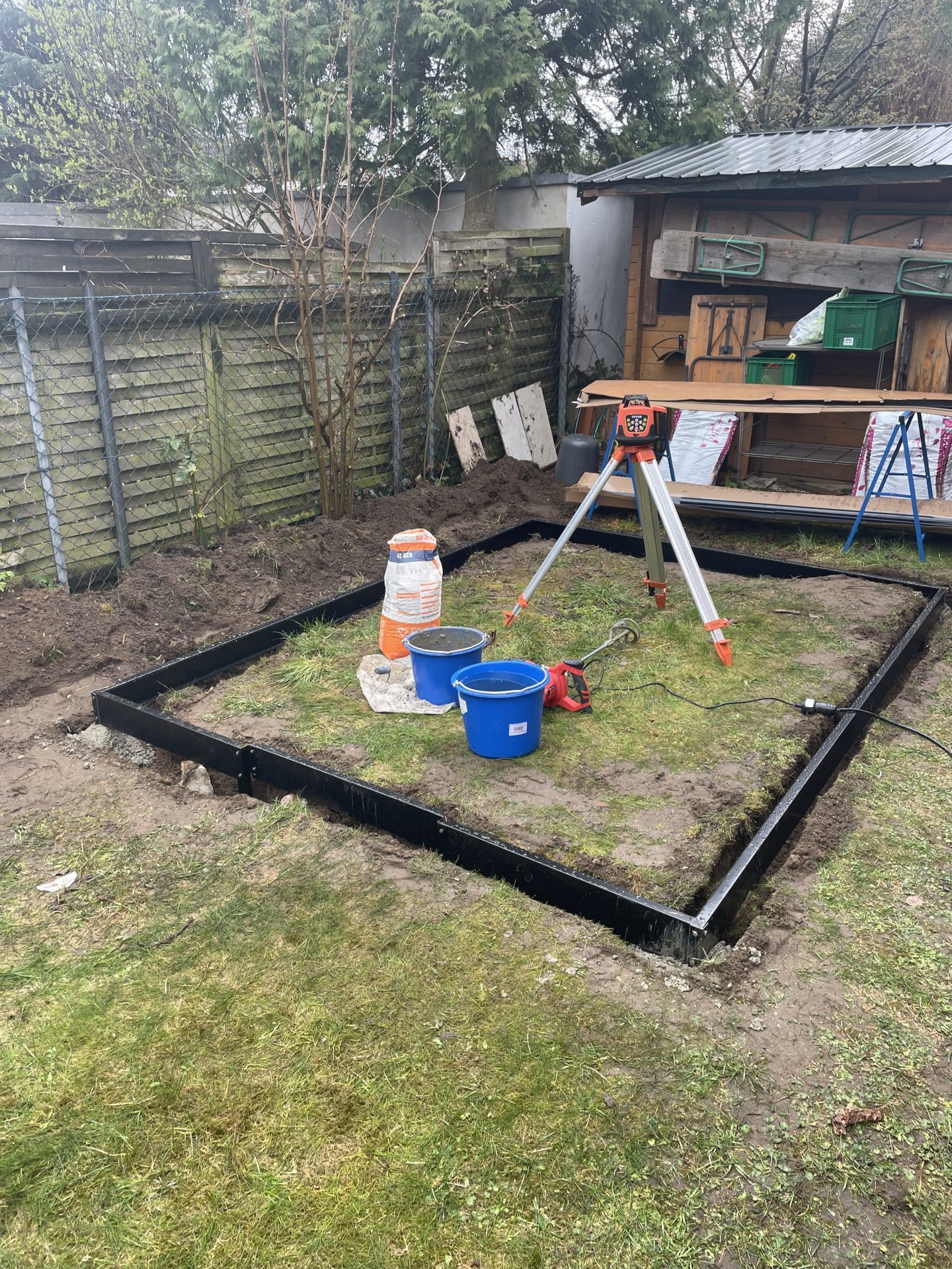 Bauarbeiten im Gartenbereich