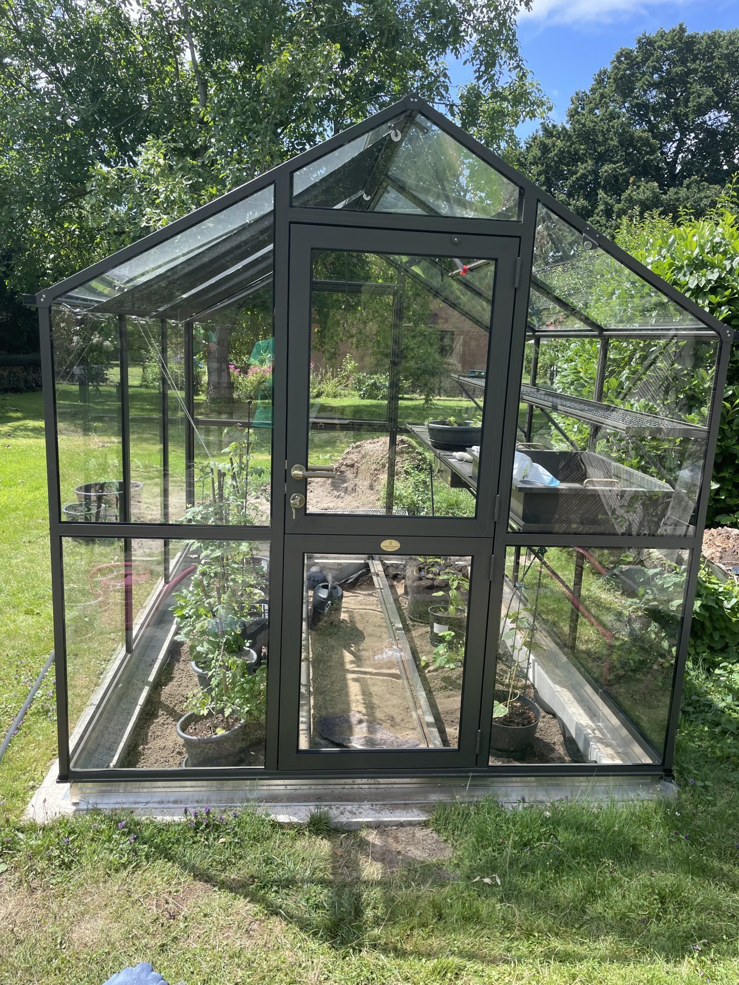 Gewächshaus im Garten